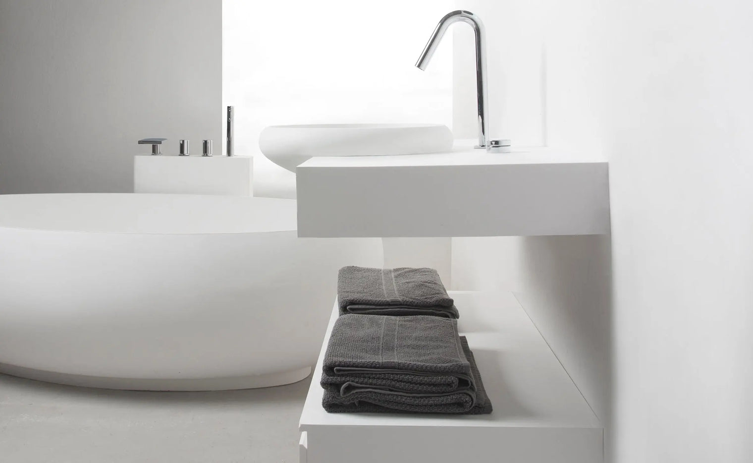 Ardea Semi-Recess Basin (Round)-INFINITE BATH-訂造洗手盆,浴室翻新, small size bathtubs, custom-made bathtub HK,freestanding bathtub Hong Kong, 獨立式 浴缸 香港, premium bathtub brands HK, Where to buy bathtubs in Hong Kong, best custom bathroom furniture HK, Infinite Bath, Infinite浴缸, Cloakroom,Vanities, Mirrors,Bathroom Furniture, 浴室裝修,浴室 櫃 訂造