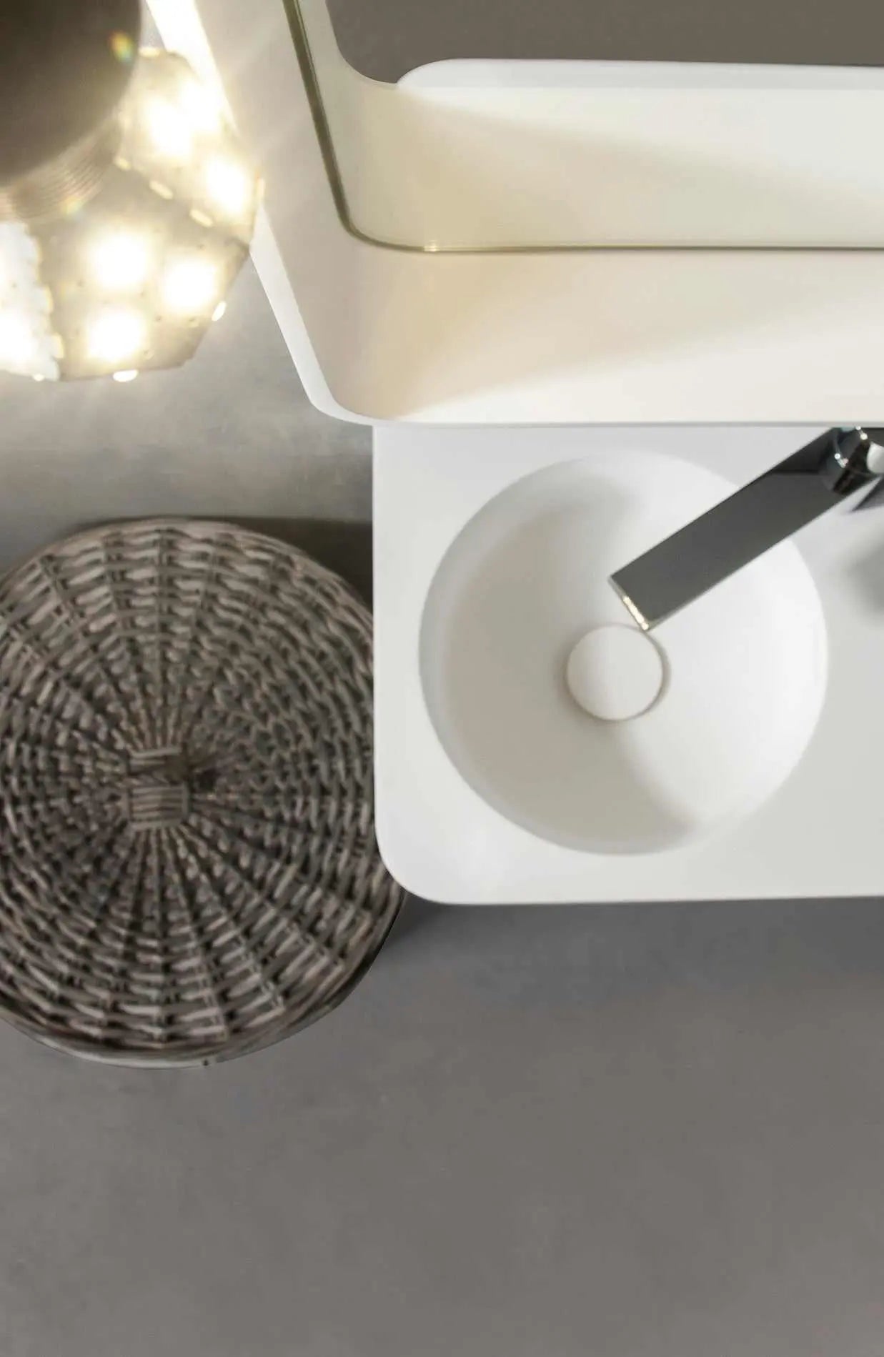 Cirque WM 45L with Towel Bar-WALL MOUNT WASHBASINS-訂造一體無縫洗手盆,Tailor made Washbasins,waterbasin hk, 浴室物料,浴室裝修,訂造洗手盆,浴室翻新,Bathroomware ,Bespoke bathroom,浴室配件,訂造浴室潔具,訂造浴室傢俬,香港 浴室設計 公司,best custom bathroom furniture HK, Infinite Bath