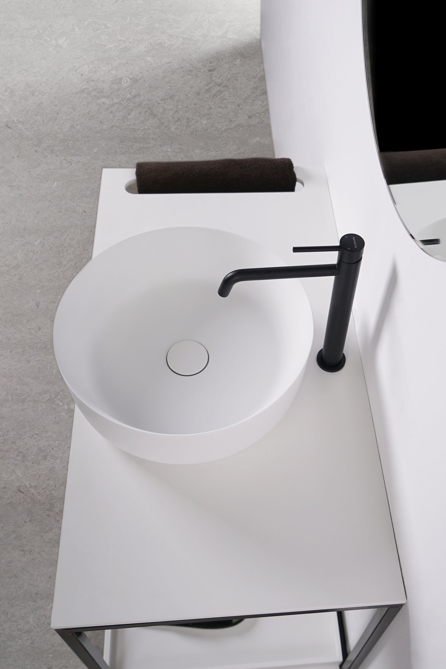 SolidHill 40-OVERCOUNTER WASHBASINS-訂造一體無縫洗手盆,Tailor made Washbasins,waterbasin hk, 浴室物料,浴室裝修,訂造洗手盆,浴室翻新,Bathroomware ,Bespoke bathroom,浴室配件,訂造浴室潔具,訂造浴室傢俬,香港 浴室設計 公司,best custom bathroom furniture HK, Infinite Bath