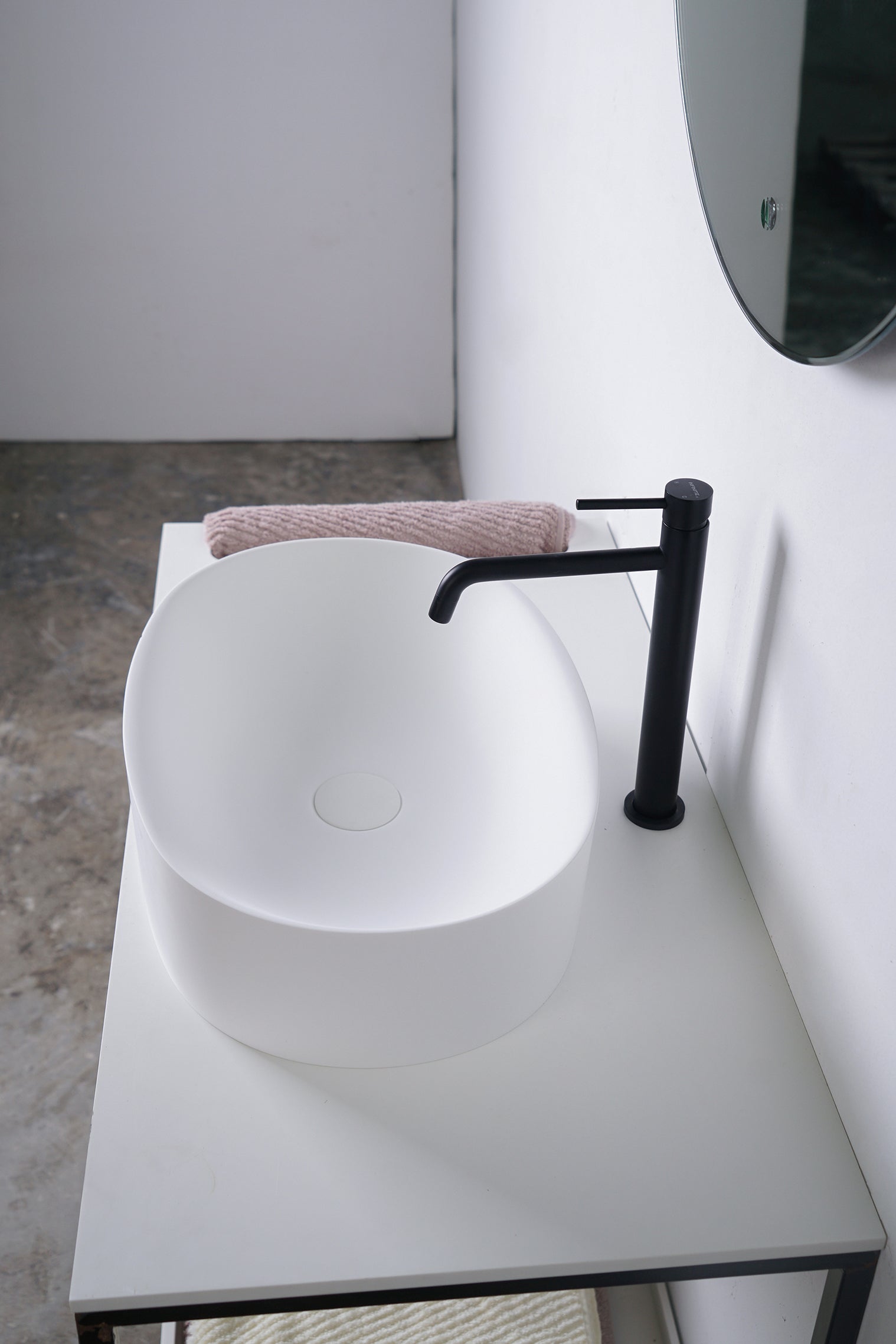 Solidcliff 50-OVERCOUNTER WASHBASINS-訂造一體無縫洗手盆,Tailor made Washbasins,waterbasin hk, 浴室物料,浴室裝修,訂造洗手盆,浴室翻新,Bathroomware ,Bespoke bathroom,浴室配件,訂造浴室潔具,訂造浴室傢俬,香港 浴室設計 公司,best custom bathroom furniture HK, Infinite Bath