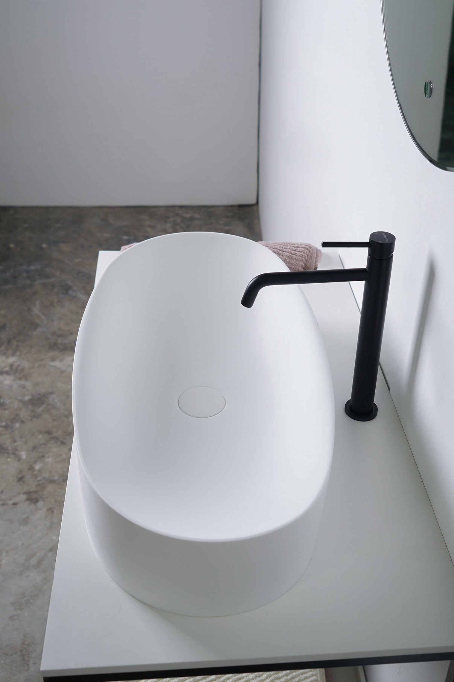 Solidcliff 70-OVERCOUNTER WASHBASINS-訂造一體無縫洗手盆,Tailor made Washbasins,waterbasin hk, 浴室物料,浴室裝修,訂造洗手盆,浴室翻新,Bathroomware ,Bespoke bathroom,浴室配件,訂造浴室潔具,訂造浴室傢俬,香港 浴室設計 公司,best custom bathroom furniture HK, Infinite Bath