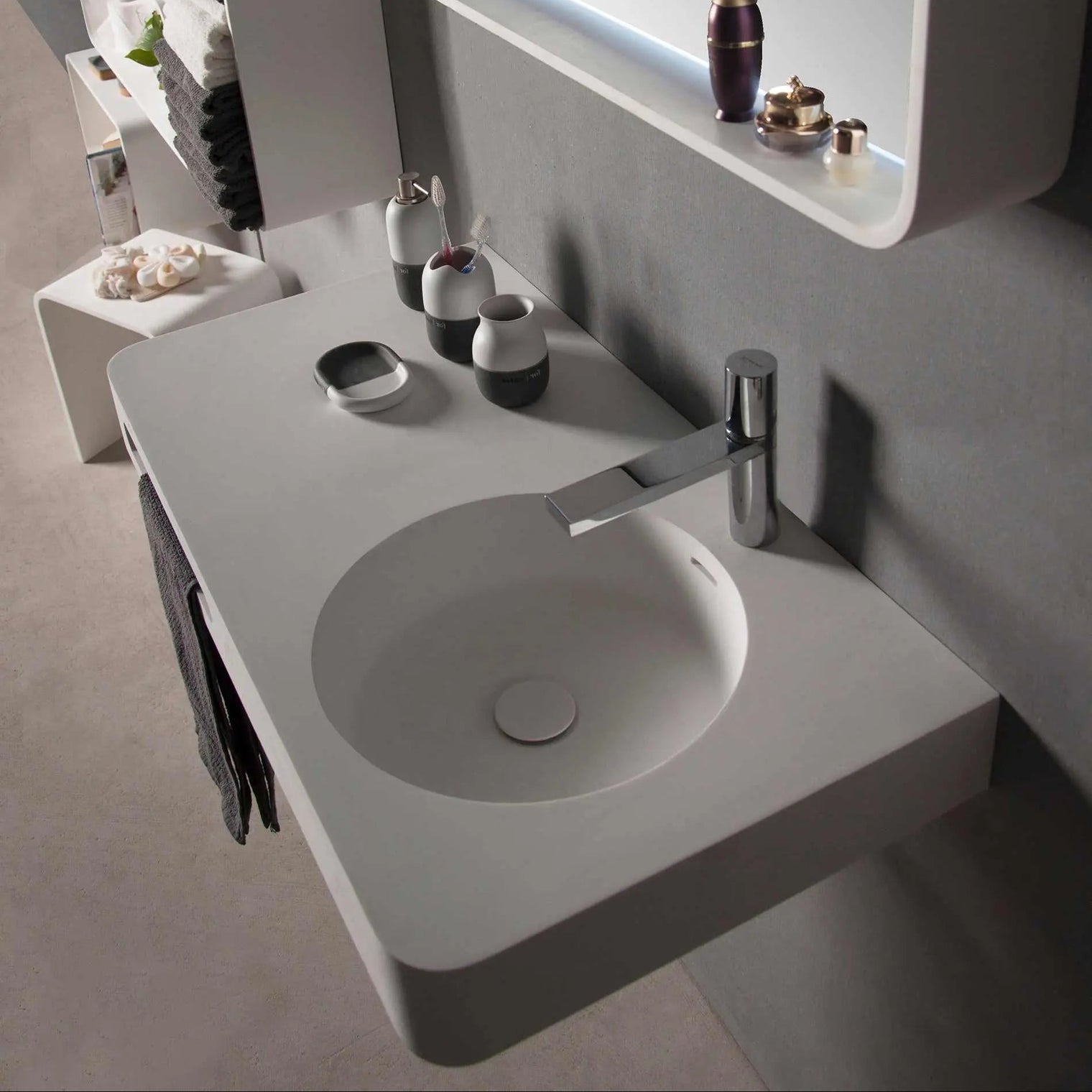Cirque WM 90R-WALL MOUNT WASHBASINS-訂造一體無縫洗手盆,Tailor made Washbasins,waterbasin hk, 浴室物料,浴室裝修,訂造洗手盆,浴室翻新,Bathroomware ,Bespoke bathroom,浴室配件,訂造浴室潔具,訂造浴室傢俬,香港 浴室設計 公司,best custom bathroom furniture HK, Infinite Bath