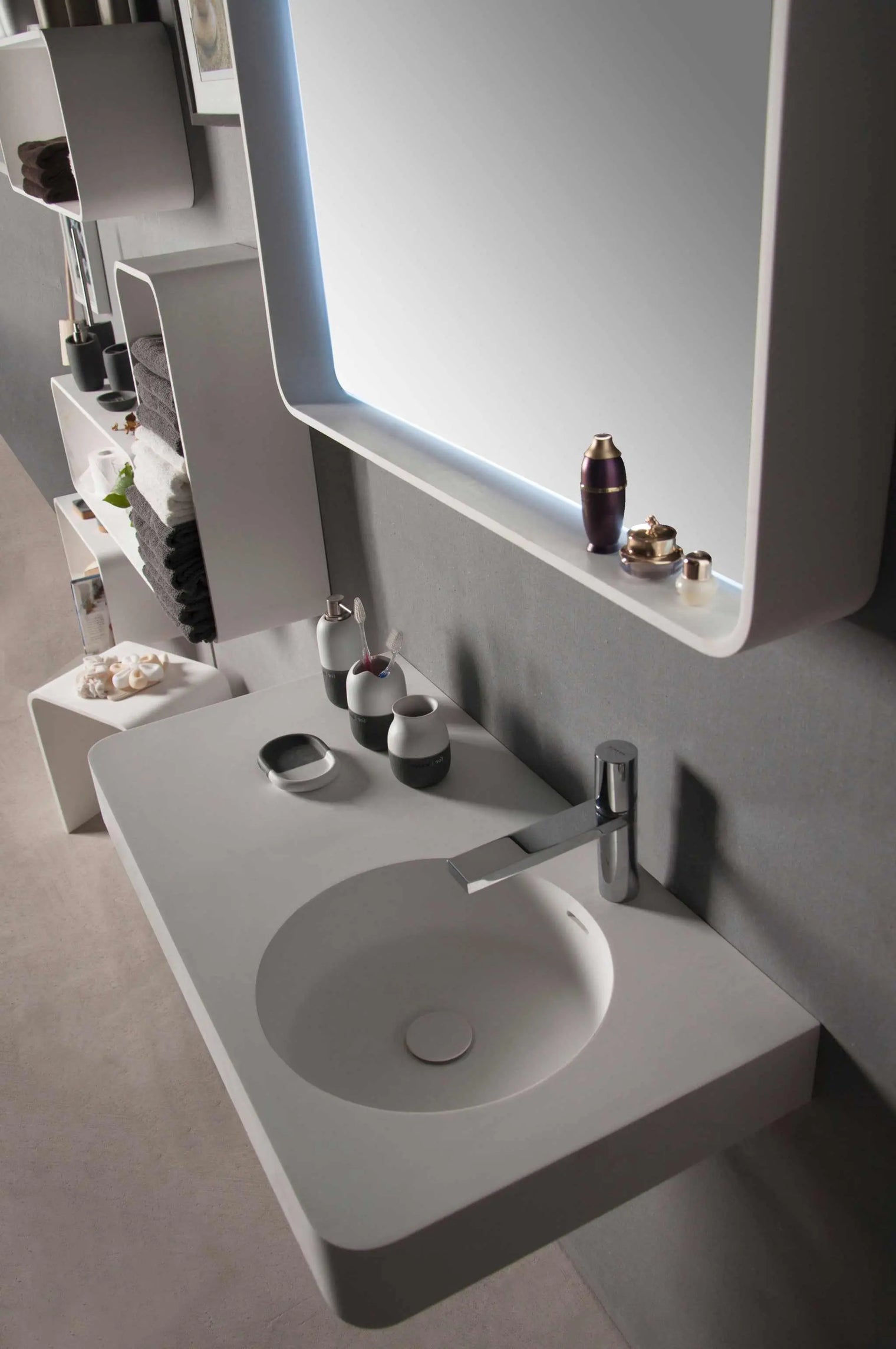 Cirque WM 55R-WALL MOUNT WASHBASINS-訂造一體無縫洗手盆,Tailor made Washbasins,waterbasin hk, 浴室物料,浴室裝修,訂造洗手盆,浴室翻新,Bathroomware ,Bespoke bathroom,浴室配件,訂造浴室潔具,訂造浴室傢俬,香港 浴室設計 公司,best custom bathroom furniture HK, Infinite Bath
