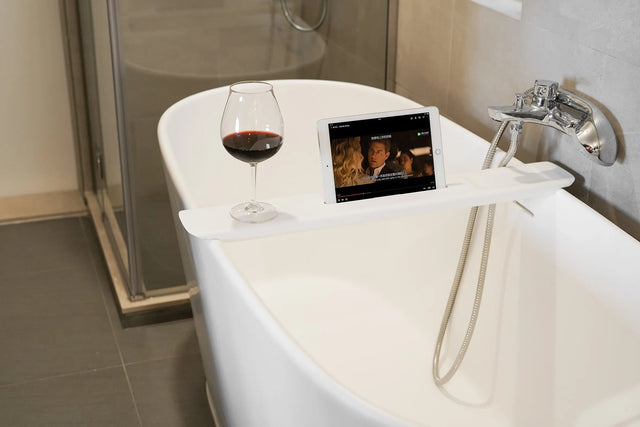 CIRQUE iPad Holder on Bathtub-8050 Solid Surfaces Home-Bespoke Bathroom Renovation,訂造一體無縫洗手盆,Tailor made Washbasins, bespoke bathtub Hong Kong, Hong Kong luxury bathroom furniture, modern bathroom design Hong Kong, 香港 浴缸 邊度買, where to buy luxury bathtubs in Hong Kong, Infinite Bath, Infinite 浴室, Washbasin,shower screen, Bathtubs,Washbasins, 迷你浴缸香港,浴室設計 ,浴室翻新,small size bathtubs, custom-made bathtub HK,freestanding bathtub Hong Kong, 獨立式 浴缸 香港,浴室裝修,迷你浴缸,Bathtub length under 1.5m,豪華 浴缸 品牌 香港,浴室配件,浴缸香港,訂造浴室潔具