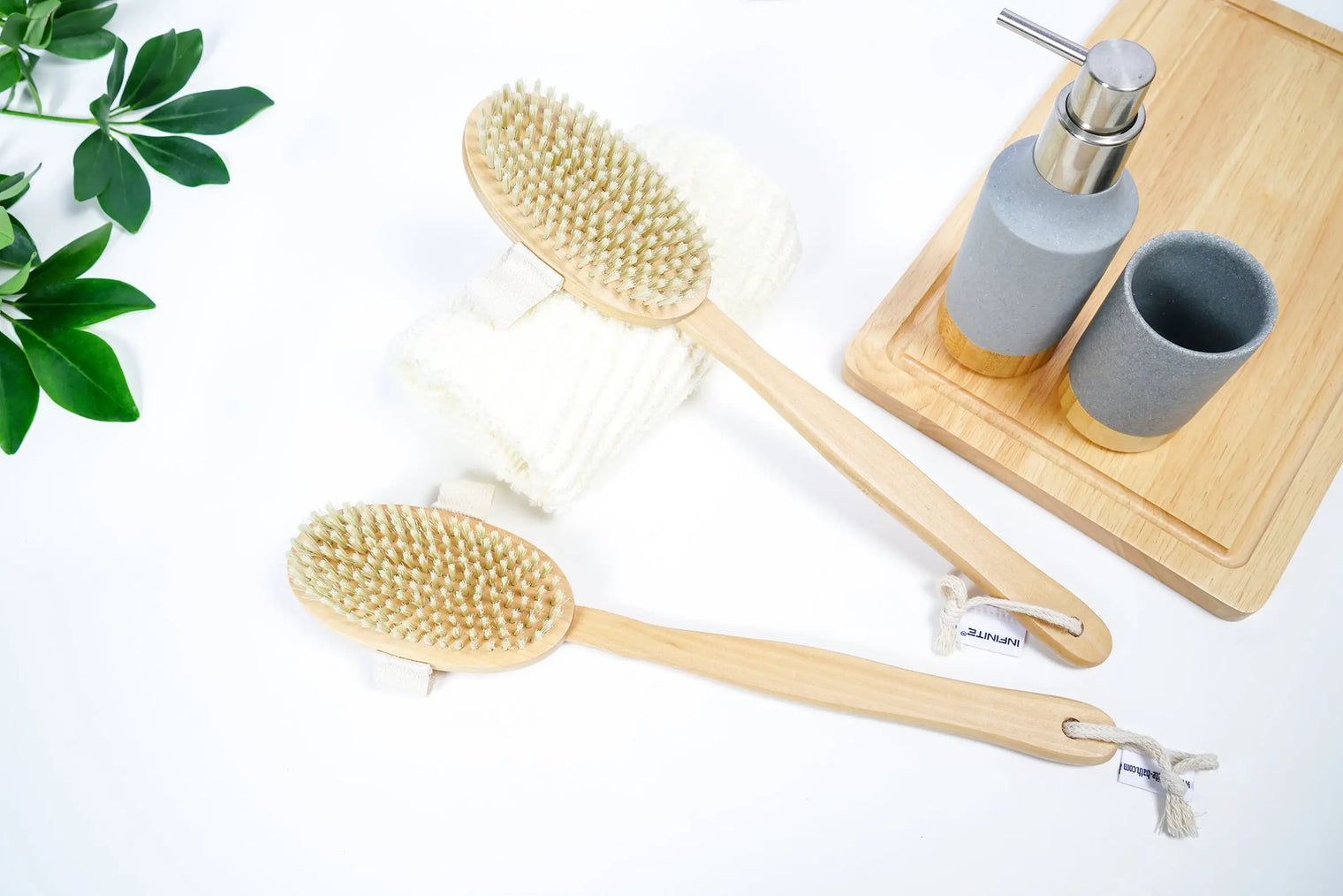 582 Wooden Bath Brush-Bath & Body-INFINITE-訂造洗手盆,浴室翻新, small size bathtubs, custom-made bathtub HK,freestanding bathtub Hong Kong, 獨立式 浴缸 香港, premium bathtub brands HK, Where to buy bathtubs in Hong Kong, best custom bathroom furniture HK, Infinite Bath, Infinite浴缸, Cloakroom,Vanities, Mirrors,Bathroom Furniture, 浴室裝修,浴室 櫃 訂造