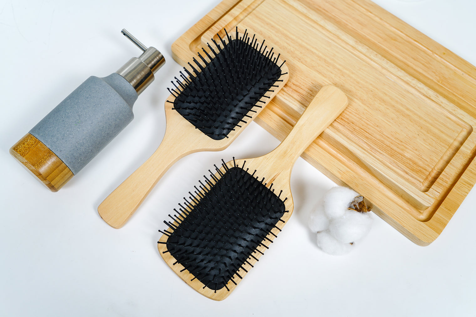 583 Wooden Hairbrush-Bath & Body-INFINITE-訂造洗手盆,浴室翻新, small size bathtubs, custom-made bathtub HK,freestanding bathtub Hong Kong, 獨立式 浴缸 香港, premium bathtub brands HK, Where to buy bathtubs in Hong Kong, best custom bathroom furniture HK, Infinite Bath, Infinite浴缸, Cloakroom,Vanities, Mirrors,Bathroom Furniture, 浴室裝修,浴室 櫃 訂造