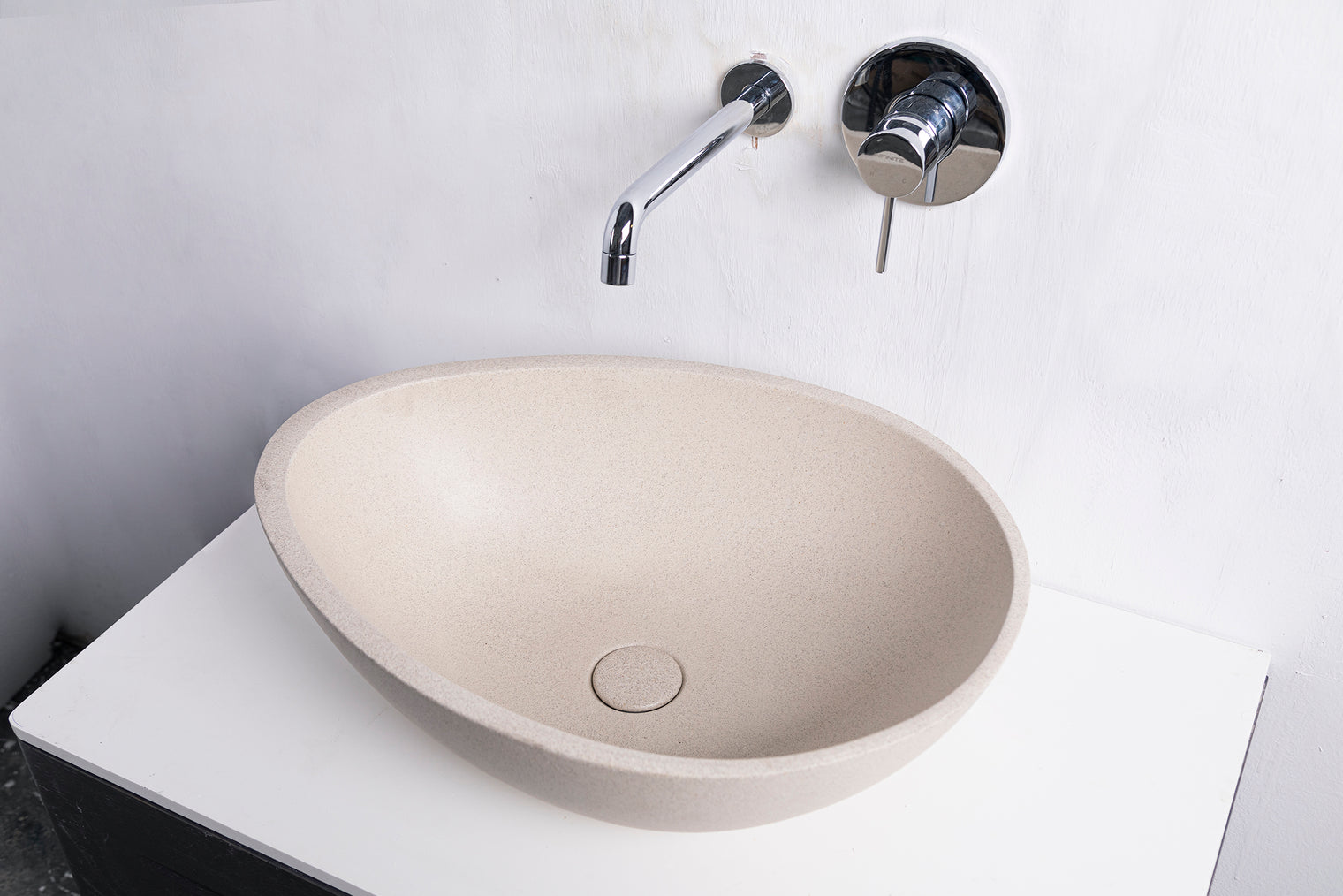 PADUA 53.5-OVERCOUNTER WASHBASINS-訂造一體無縫洗手盆,Tailor made Washbasins,waterbasin hk, 浴室物料,浴室裝修,訂造洗手盆,浴室翻新,Bathroomware ,Bespoke bathroom,浴室配件,訂造浴室潔具,訂造浴室傢俬,香港 浴室設計 公司,best custom bathroom furniture HK, Infinite Bath