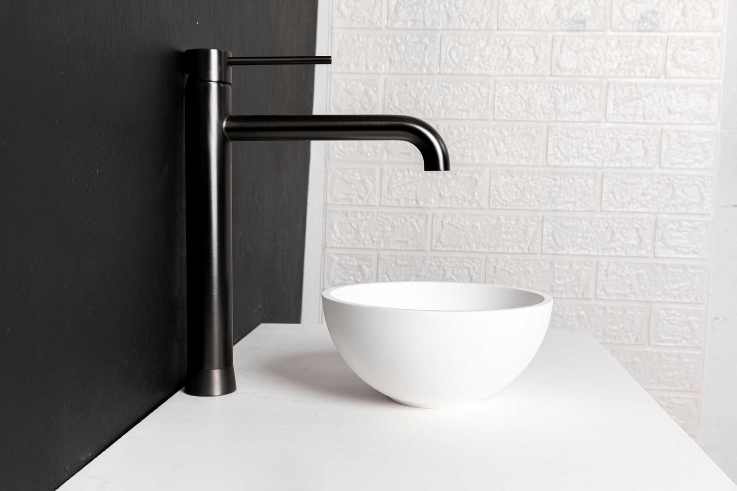 Super Thin Edge 22-OVERCOUNTER WASHBASINS-訂造一體無縫洗手盆,Tailor made Washbasins,waterbasin hk, 浴室物料,浴室裝修,訂造洗手盆,浴室翻新,Bathroomware ,Bespoke bathroom,浴室配件,訂造浴室潔具,訂造浴室傢俬,香港 浴室設計 公司,best custom bathroom furniture HK, Infinite Bath