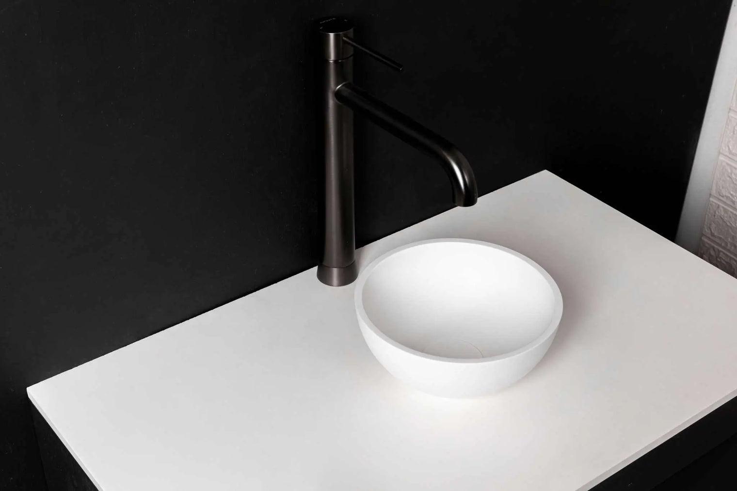 Super Thin Edge 22-OVERCOUNTER WASHBASINS-訂造一體無縫洗手盆,Tailor made Washbasins,waterbasin hk, 浴室物料,浴室裝修,訂造洗手盆,浴室翻新,Bathroomware ,Bespoke bathroom,浴室配件,訂造浴室潔具,訂造浴室傢俬,香港 浴室設計 公司,best custom bathroom furniture HK, Infinite Bath