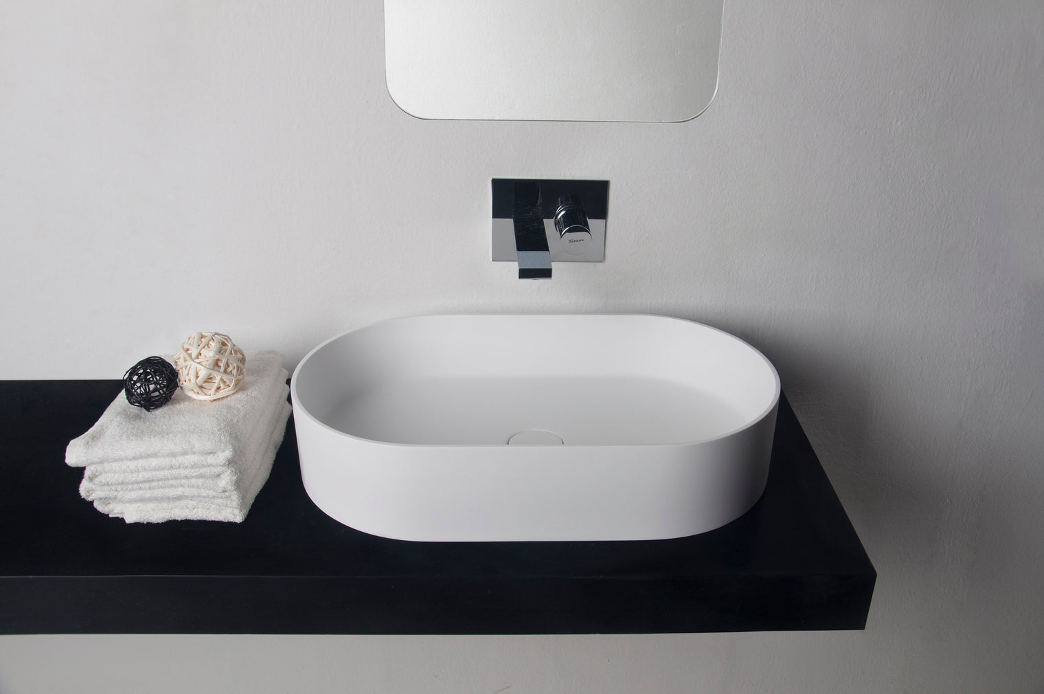 Super Thin Edge E 60CL-OVERCOUNTER WASHBASINS-訂造一體無縫洗手盆,Tailor made Washbasins,waterbasin hk, 浴室物料,浴室裝修,訂造洗手盆,浴室翻新,Bathroomware ,Bespoke bathroom,浴室配件,訂造浴室潔具,訂造浴室傢俬,香港 浴室設計 公司,best custom bathroom furniture HK, Infinite Bath