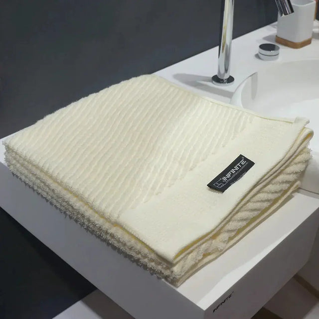 towel, bath towel, 浴巾, 訂造浴室潔具,訂造浴室傢俬, Hong Kong custom bathtub