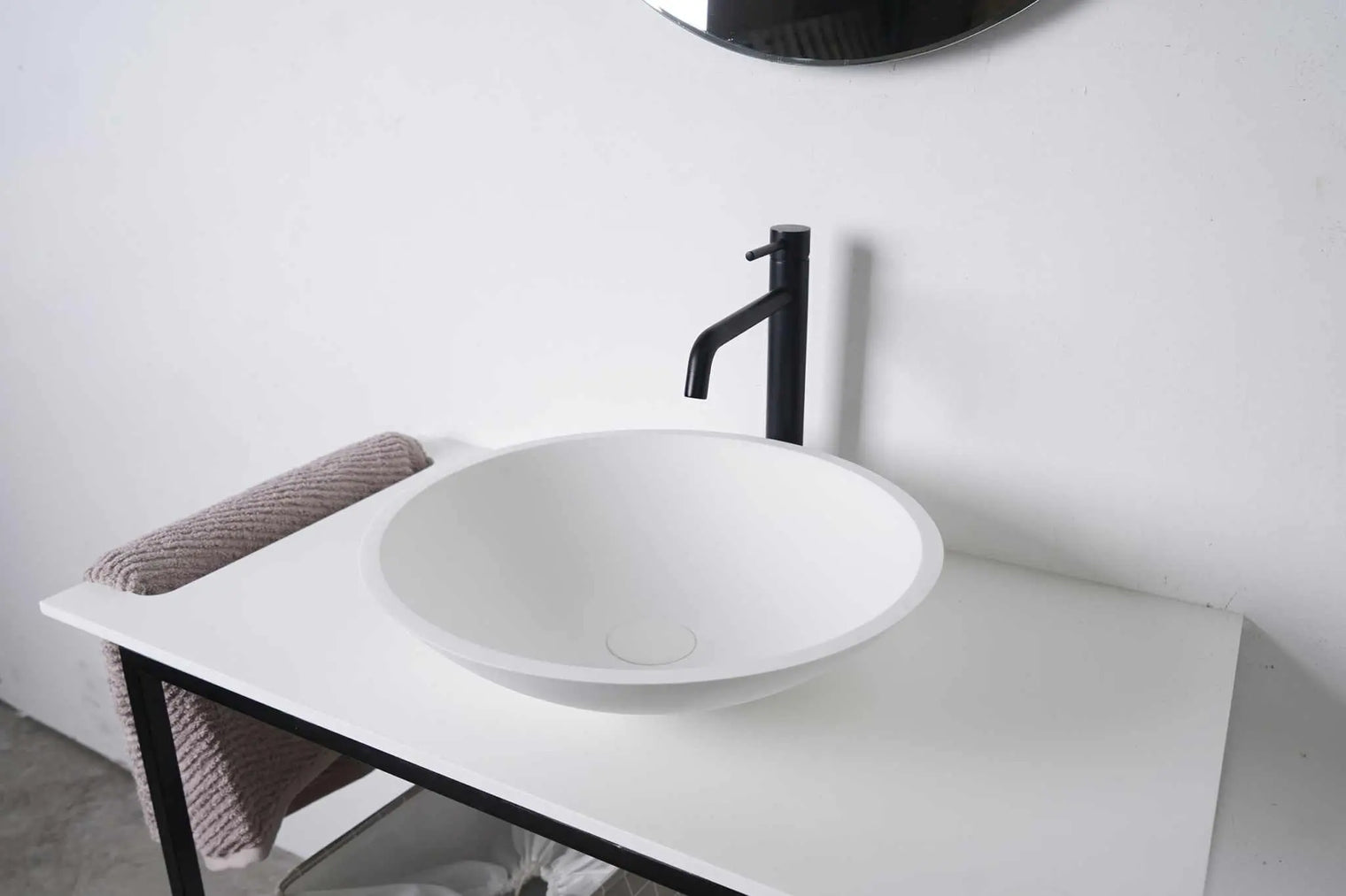 Bologna 42-OVERCOUNTER WASHBASINS-訂造一體無縫洗手盆,Tailor made Washbasins,waterbasin hk, 浴室物料,浴室裝修,訂造洗手盆,浴室翻新,Bathroomware ,Bespoke bathroom,浴室配件,訂造浴室潔具,訂造浴室傢俬,香港 浴室設計 公司,best custom bathroom furniture HK, Infinite Bath